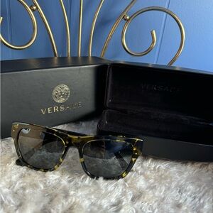 Brand new full inclusion Versace women’s sunglasses.